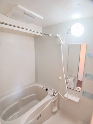 バス・シャワールーム　きれいなお風呂です