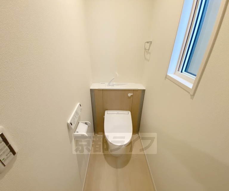 トイレ　洗浄機能付きトイレです。
