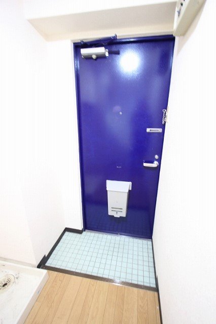玄関　同物件別号室の写真