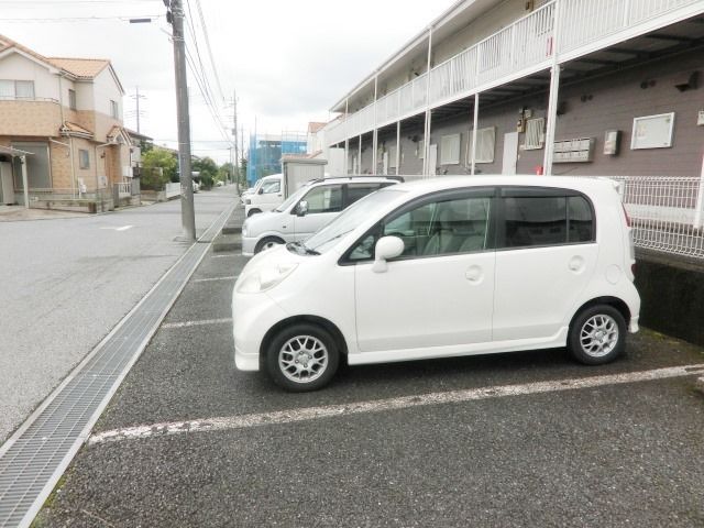 駐車場　敷地内駐車場