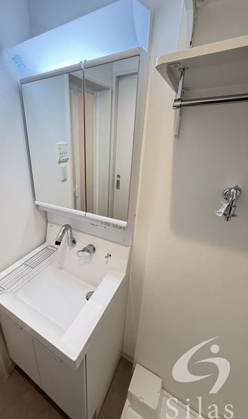 洗面設備　同仕様