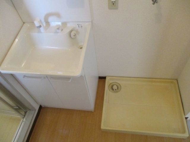 洗面設備　独立洗面台・室内洗濯機置場