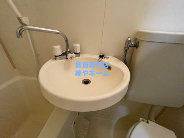 洗面設備　コンパクトで使いやすい洗面所