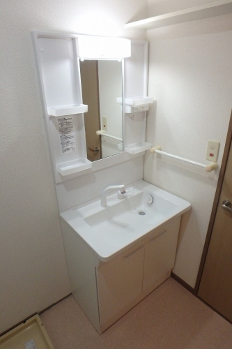 洗面設備　他部屋参照・現状優先