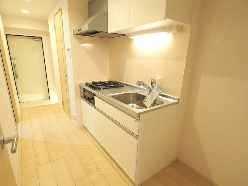 キッチン　※別号室の写真です。2口コンロにグリルも付いてます