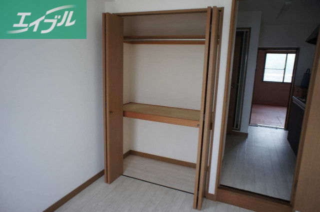 収納　明るい室内