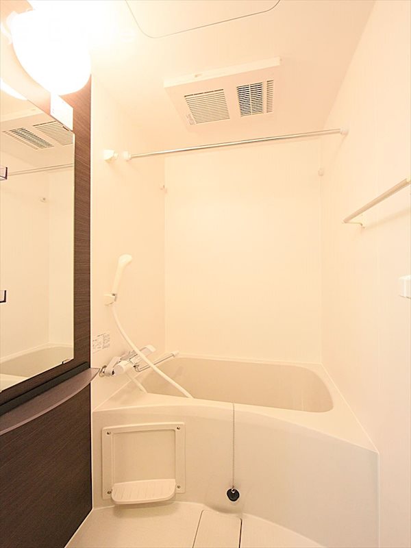 バス・シャワールーム　バスルーム