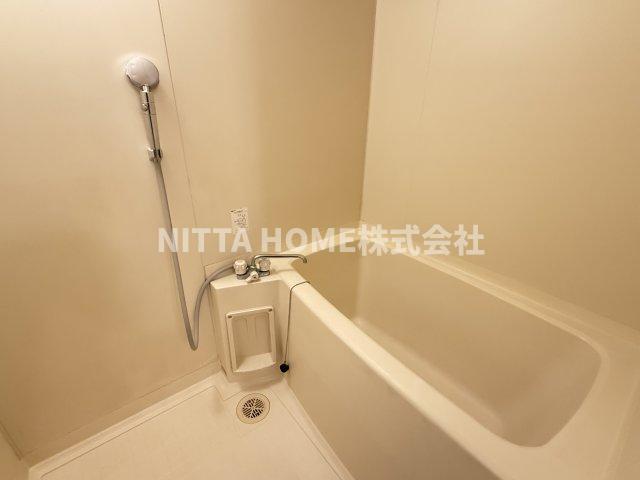 バス・シャワールーム　バストイレ別ですよ♪