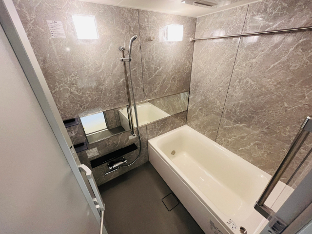バス・シャワールーム
