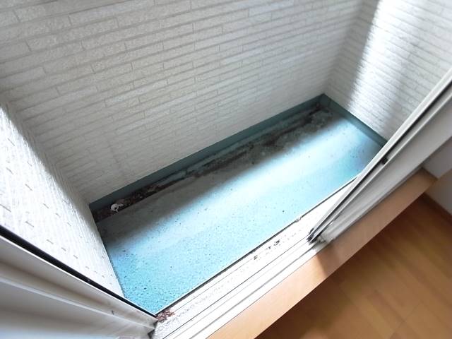 バルコニー　洗濯物はこちらで干せます