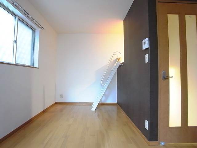 居室・リビング　明るいリビングでいつも明るくなります