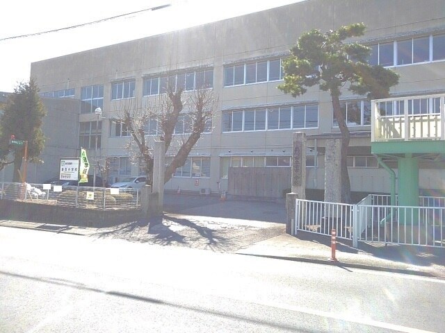 その他　市立金古小学校（その他）まで300m