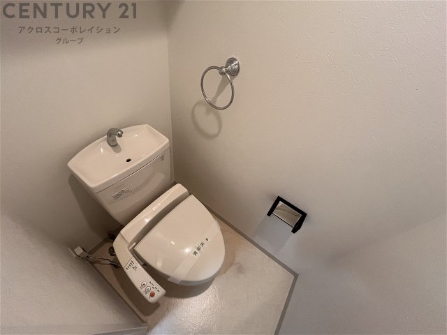 トイレ　温水洗浄便座付き☆