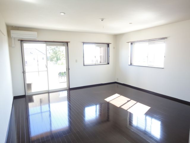 居室・リビング　広々した１Ｒのお部屋です