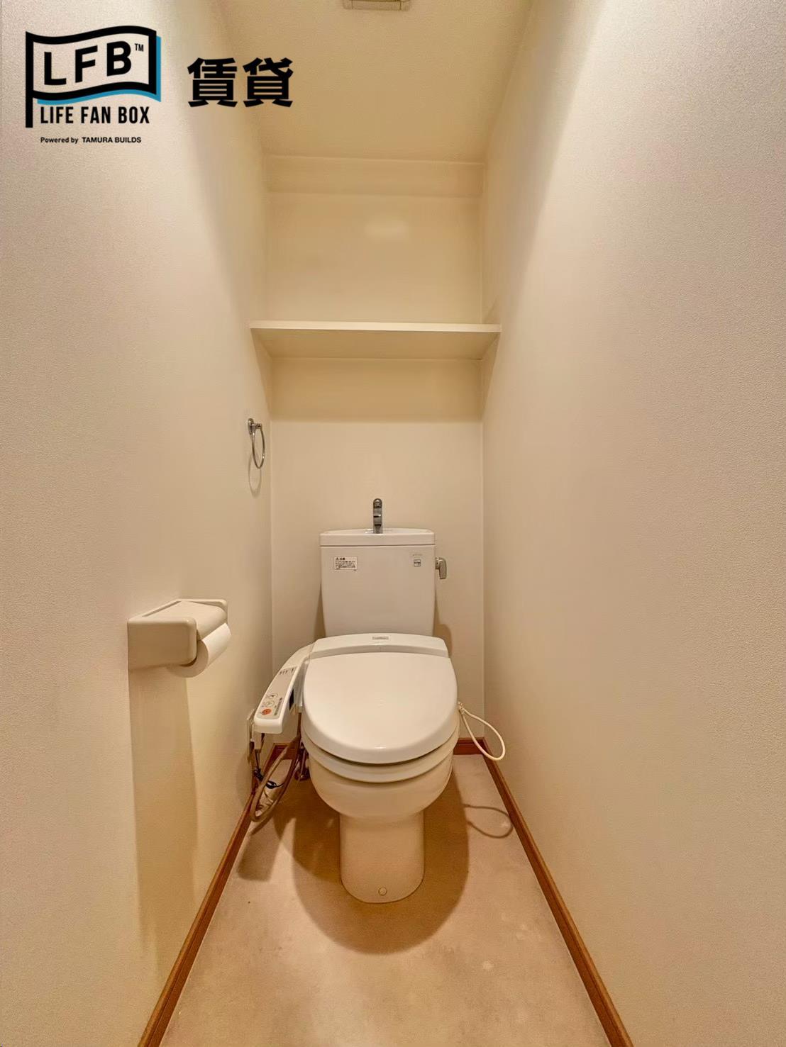 トイレ　※画像は同間取り反転タイプです。現況優先です。