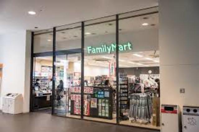 コンビニ　ファミリーマートフェニックスプラザ摩耶店（コンビニ）まで314m