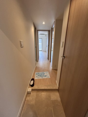 居室・リビング　こちらのリビングで趣味の時間をお楽しみください