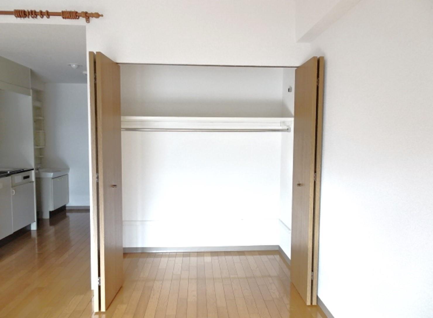 収納　洋室クローゼット