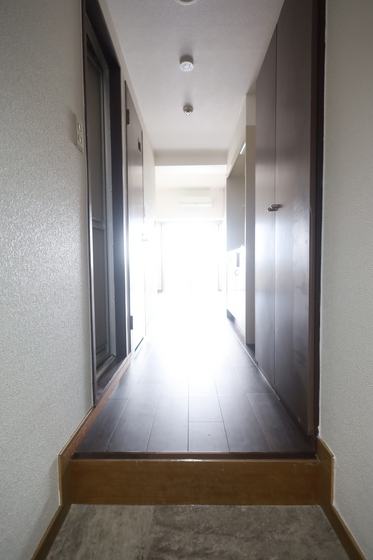 玄関　※別部屋の写真です