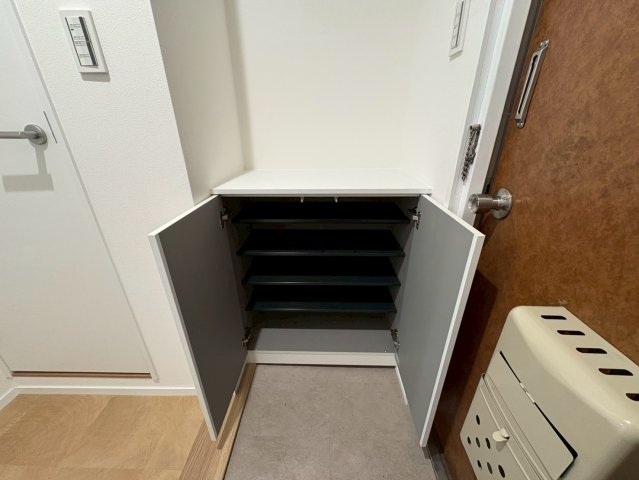 玄関　エシール白川