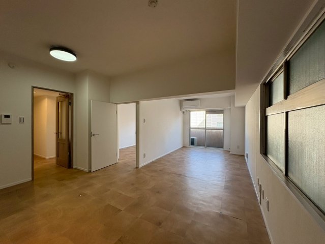 居室・リビング　エシール白川