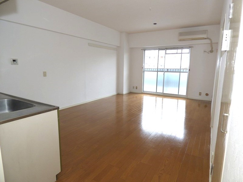 居室・リビング　別号室の写真です