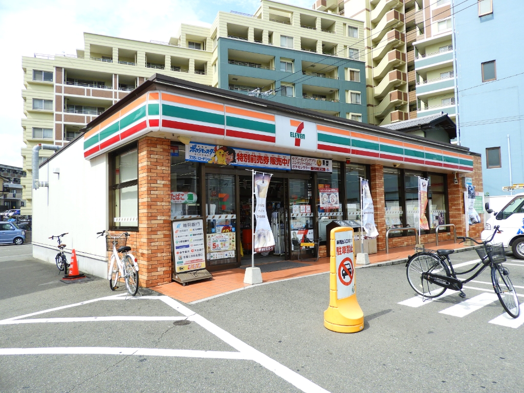 コンビニ　セブンイレブン 西鉄二日市駅東店（コンビニ）まで213m