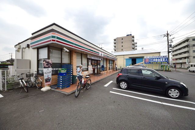 コンビニ　セブンイレブン大和桜森店（コンビニ）まで610m