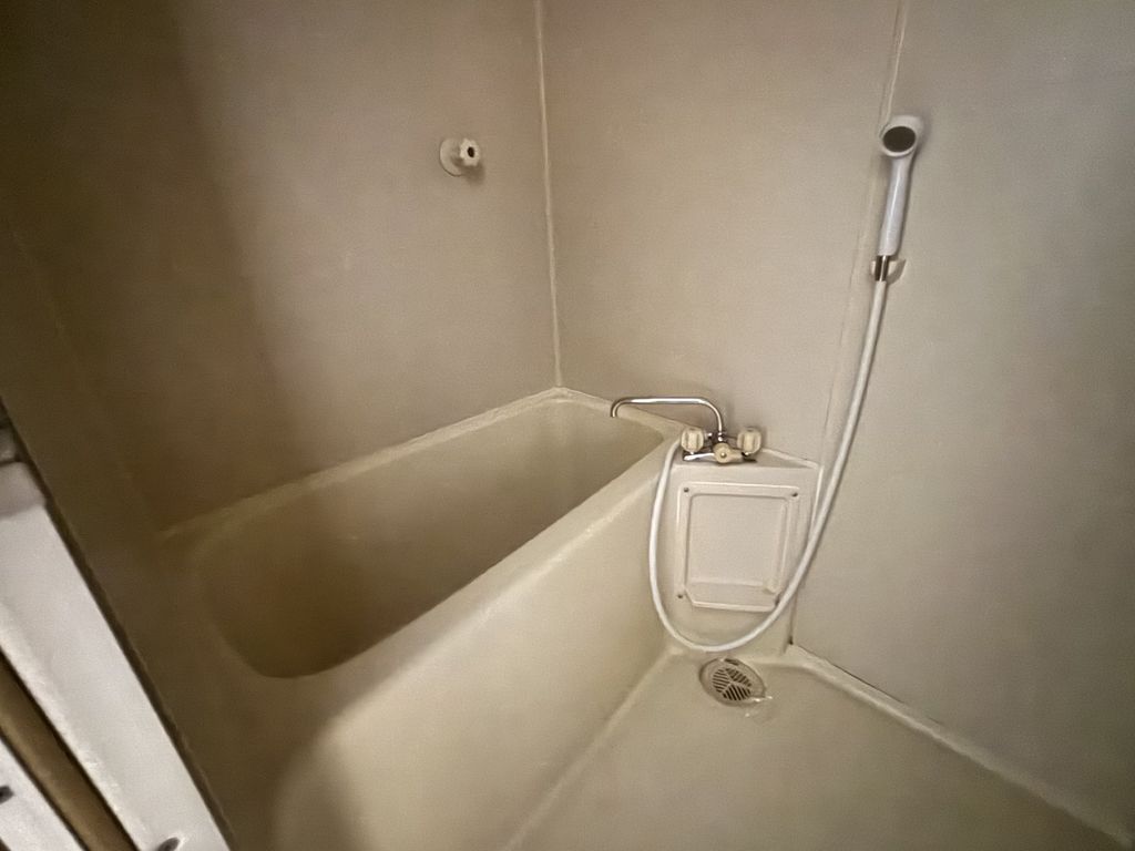 バス・シャワールーム　バス