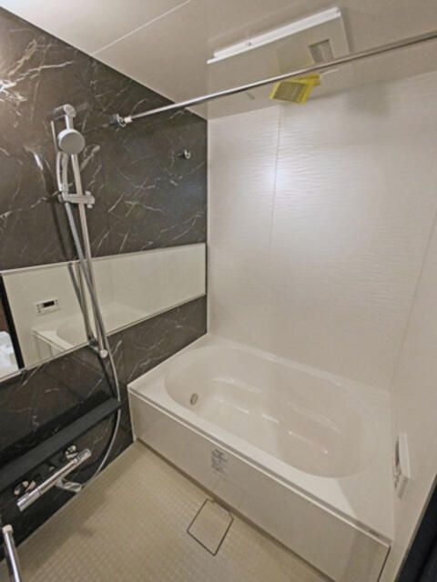 バス・シャワールーム　浴室