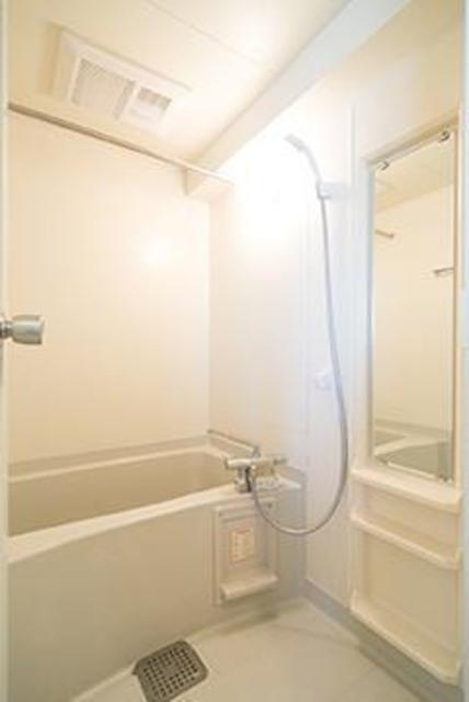 バス・シャワールーム　※写真は同タイプ住戸です。