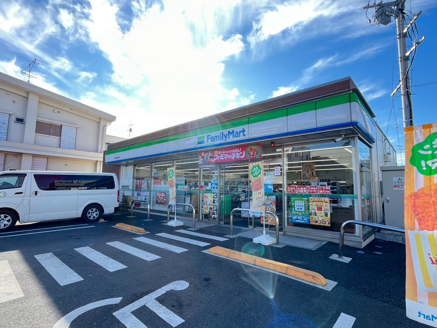 コンビニ　ファミリーマート浦和南元宿店（コンビニ）まで409m