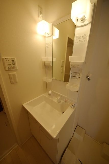 洗面設備　洗髪洗面化粧台