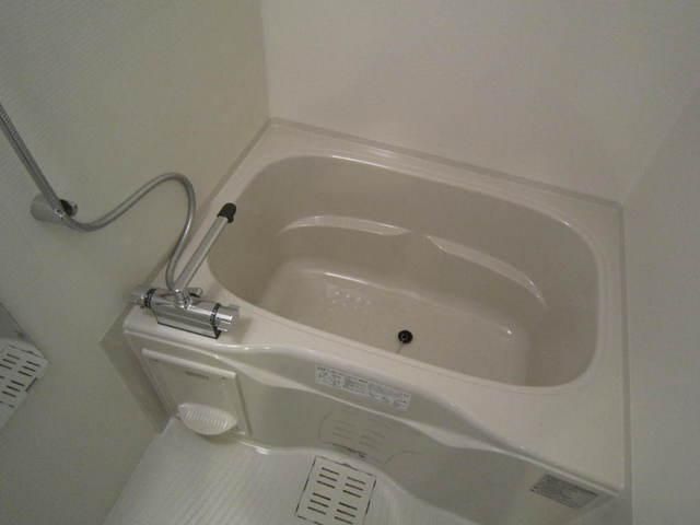 バス・シャワールーム　浴室乾燥機付きバス