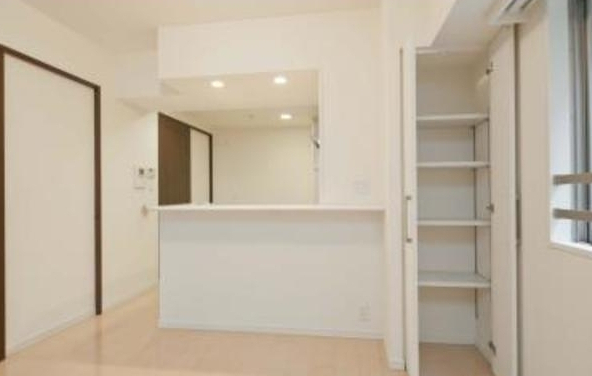 居室・リビング　※別部屋の参考写真です。