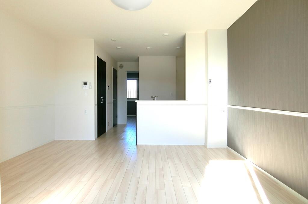 居室・リビング　同型物件の写真です。