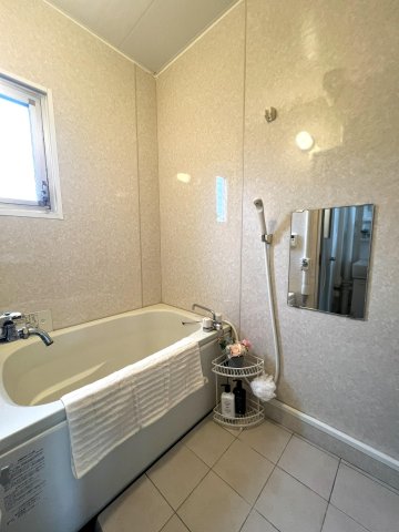 バス・シャワールーム　バスルーム