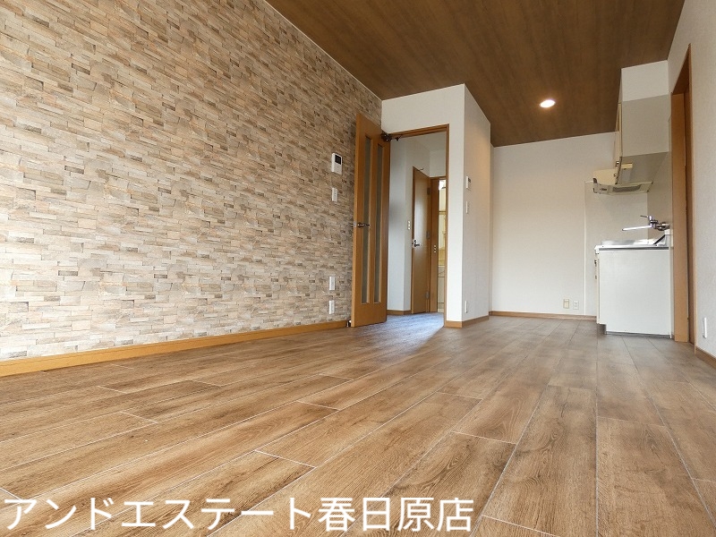 居室・リビング　別号室の写真です