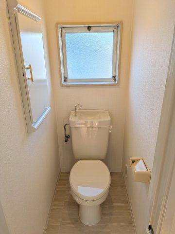 トイレ　キレイな個室空間です