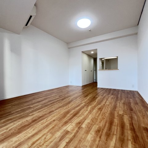 居室・リビング　同仕様タイプです