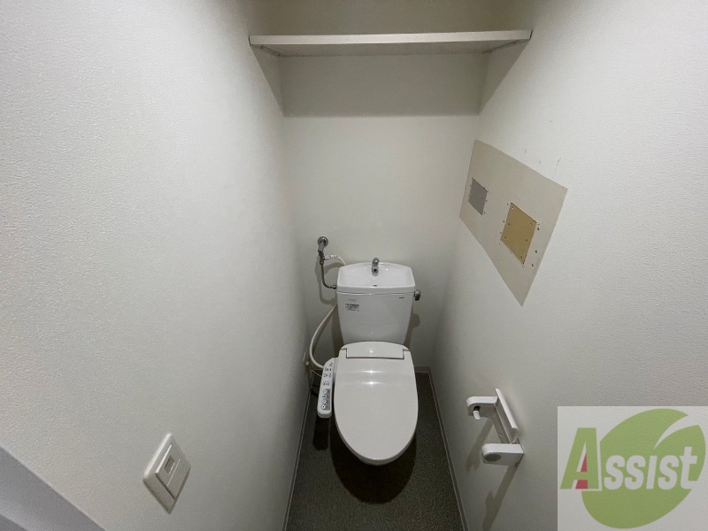 トイレ　ウォシュレット機能がついたトイレ。安心して使用できますね。