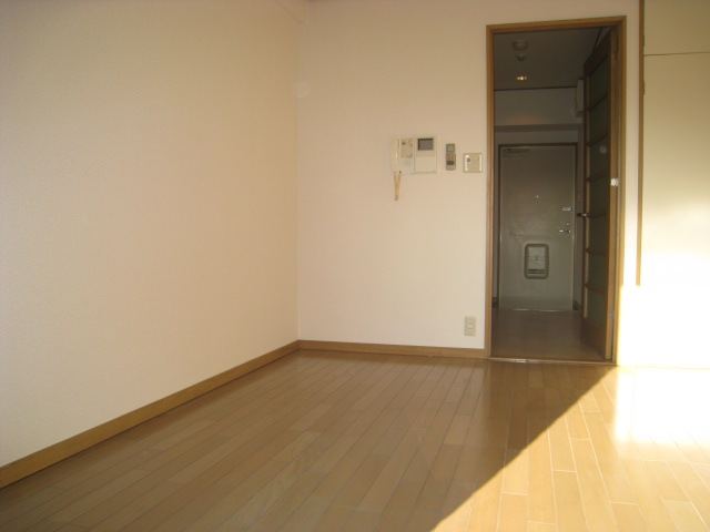 居室・リビング　※写真は別のお部屋です。現況を優先させて頂きます。