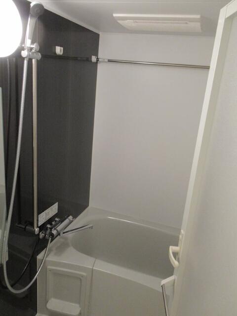 バス・シャワールーム　※別部屋参考写真
