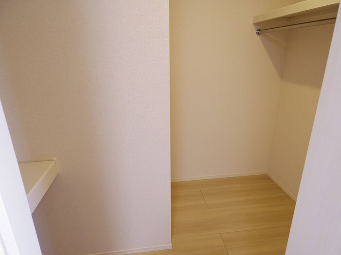 収納　ウォークインクローゼット