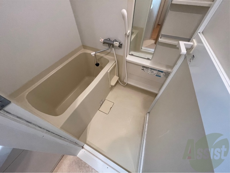 バス・シャワールーム　お風呂になります。一日の疲れを癒してくださいね。