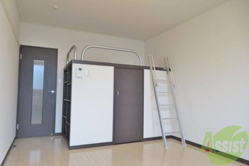 その他部屋・スペース　寝室はロフトになっていてゆっくり休めそうですね。