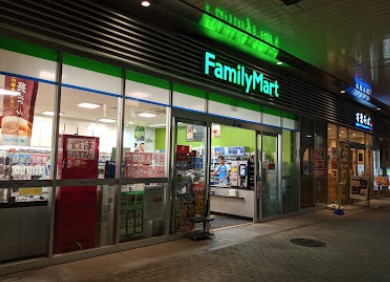 コンビニ　ファミリーマートエミオ保谷店（コンビニ）まで1389m