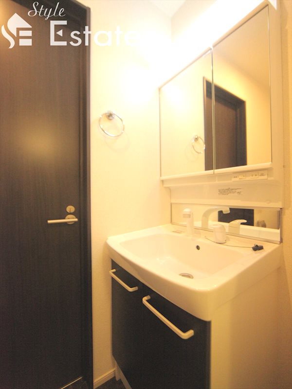 洗面設備　独立洗面台シャンプードレッサー付