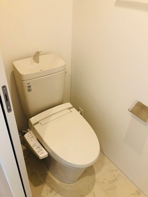 トイレ　他のお部屋の参考写真でございます