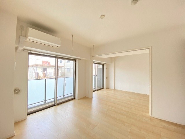 居室・リビング　他のお部屋の参考写真でございます